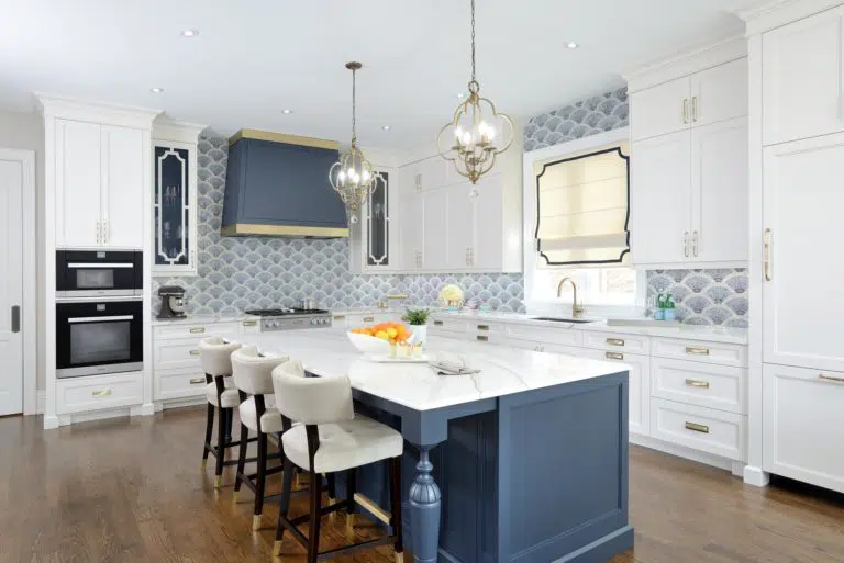 Traditional Kitchen Gallery in Toronto