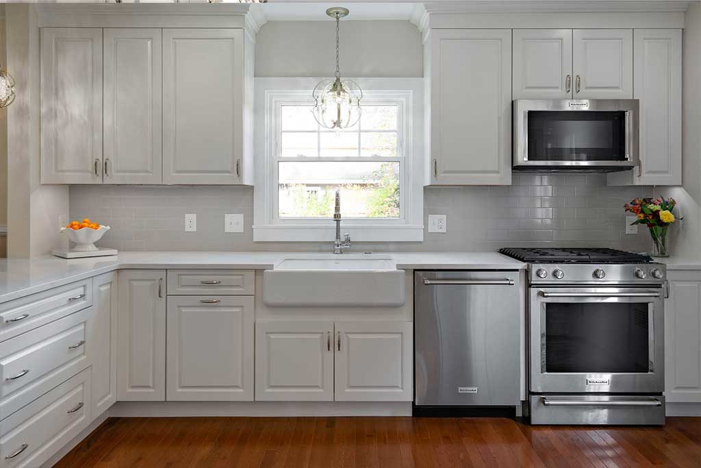 5 Reasons Why You Should Choose Custom Kitchen Cabinetry