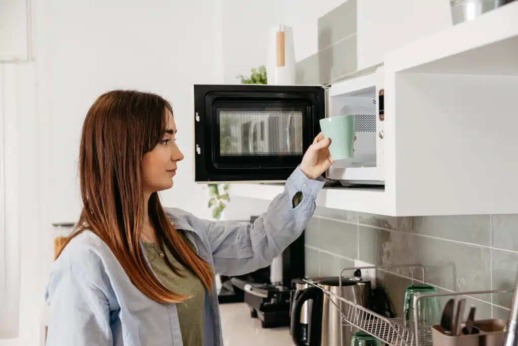 microwave-in-kitchen-design