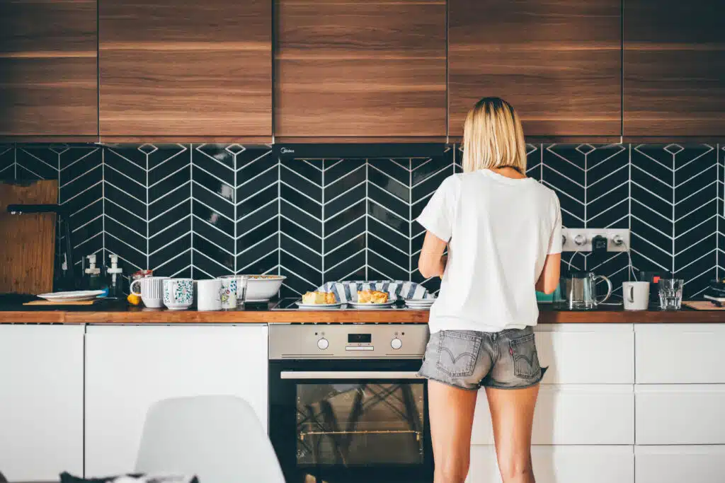 two tone kitchen cabinets